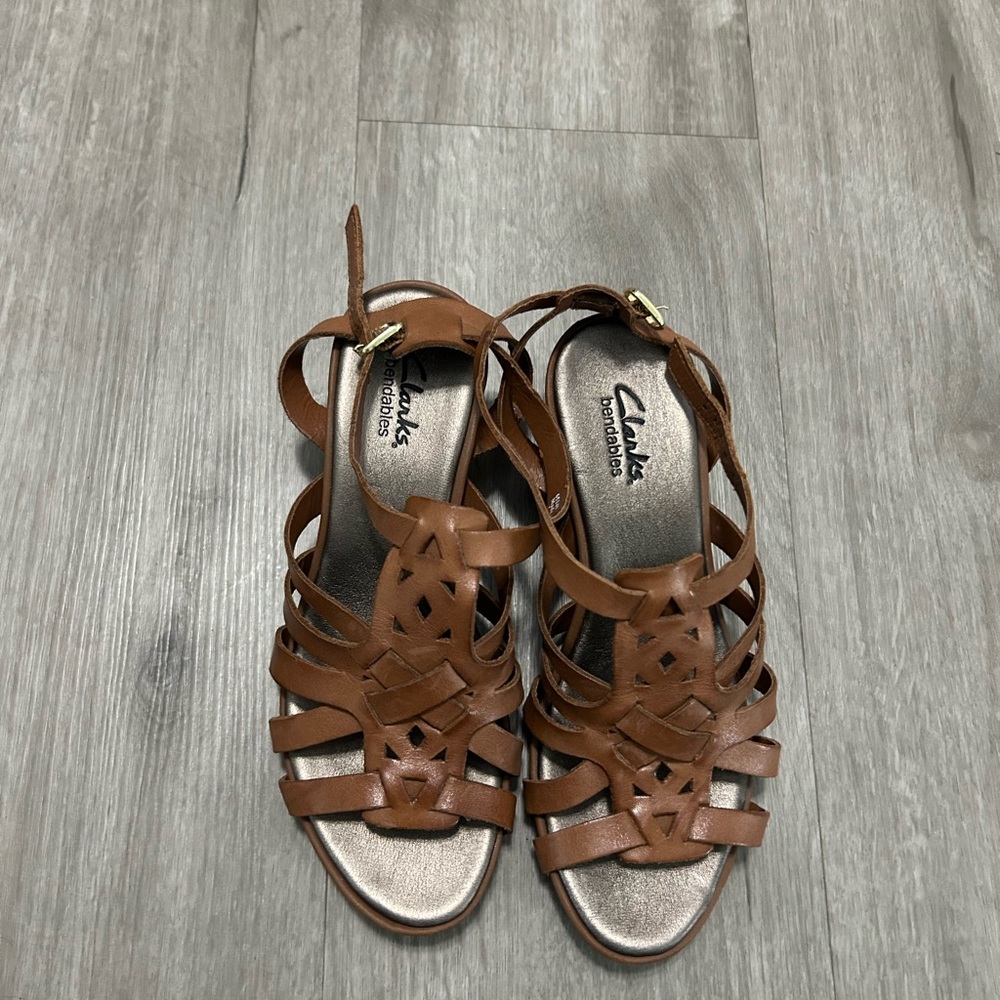 Clarks Leather Women's Tan Strappy Sandals